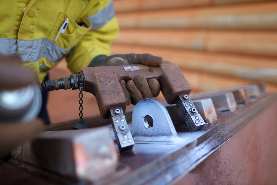 Magnetic Particle Testing on beam structure - inspected by APEC Inspection